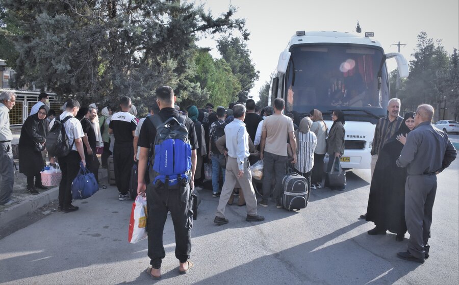 اعزام 90 نفر از مددجویان بهزیستی به مشهد مقدس