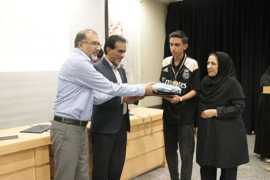 تجلیل از برترین های ورزش کارکنان بهزیستی