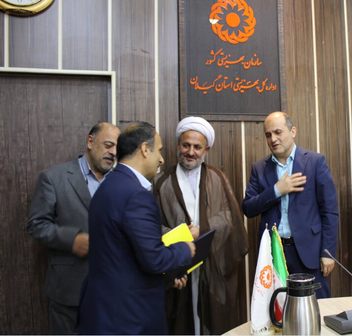 تجلیل مدیرکل بهزیستی گیلان از آزادگان شاغل در بهزیستی گیلان