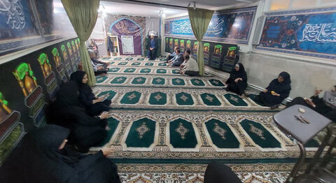 کرج | کلاس آموزشی "مادران، معماران فرهنگ و معارف نماز" در بهزیستی کرج برگزار شد