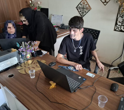 کرج | امتحانات فنی‌ و حرفه‌ای مددجویان مرکز مثبت زندگی کمالشهر برگزار شد