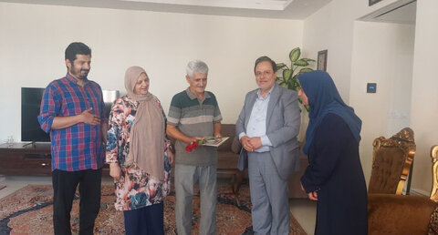 کرج | تجلیل بهزیستی کرج از آزاده و جانباز تحت حمایت در سالروز بازگشت آزادگان