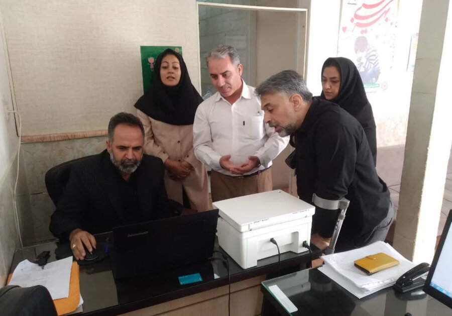 اشتهارد | بازديد دوره اى رئيس اداره بهزيستى شهرستان اشتهارد از مركز مثبت زندگی