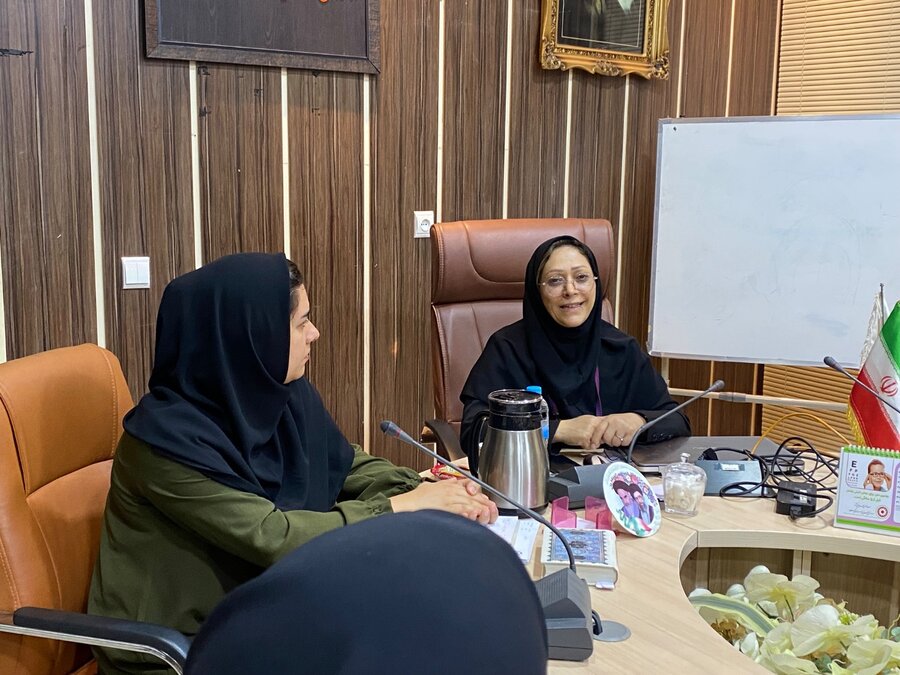 جلسه آموزشی بازآموزی قوانین و دستورالعمل های دفتر امور خانواده و بانوان