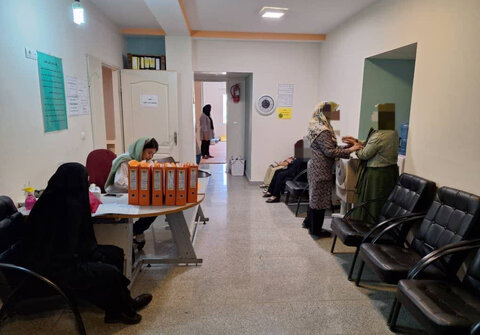 حضور فیزیوتراپ خیّر در مرکز رعد تحت نظارت اداره بهزیستی شهرستان طالقان