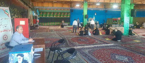 اشتهارد | برپایی میزخدمت در مصلّی شهرستان اشتهارد / به مناسبت فرارسیدن هفته دولت