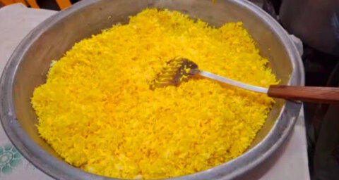 توزیع غذا توسط مرکز رعد تحت نظارت اداره بهزیستی شهرستان طالقان