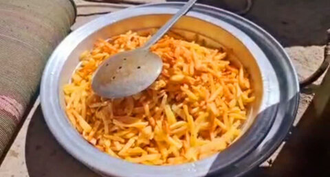 توزیع غذا توسط مرکز رعد تحت نظارت اداره بهزیستی شهرستان طالقان