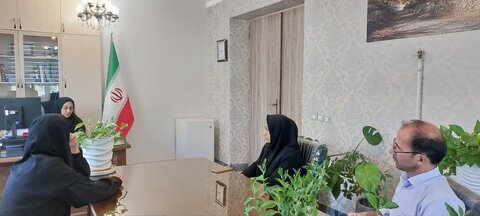 آذر-شرقی..