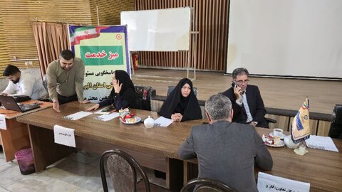 میز خدمت بهزیستی البرز همزمان با آغاز هفته دولت برگزار شد
