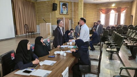 میز خدمت بهزیستی البرز همزمان با آغاز هفته دولت برگزار شد