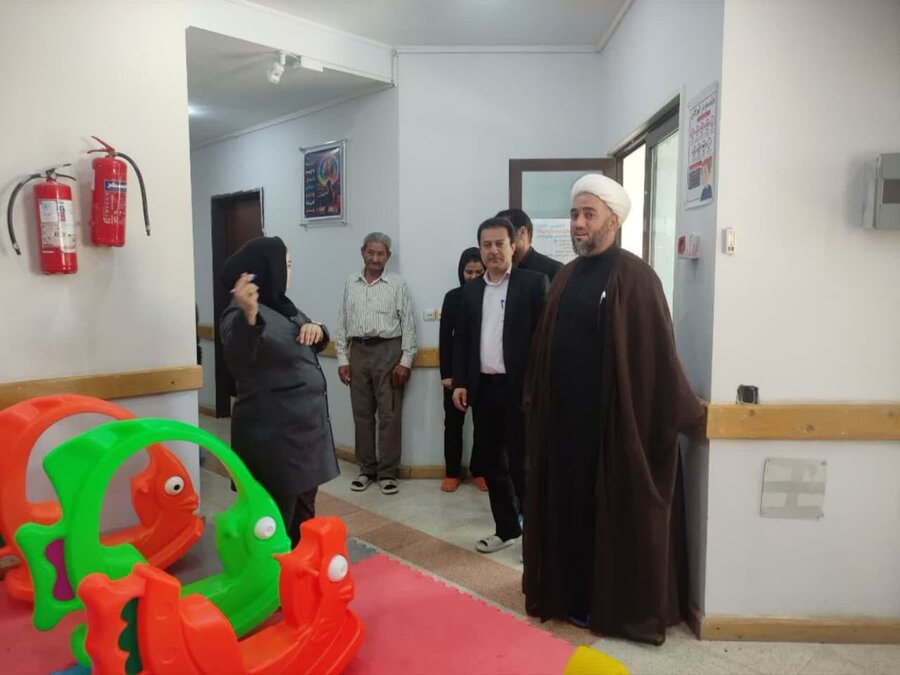 لزوم حمایت همه‌جانبه از خانواده‌های دارای فرزند اوتیسم