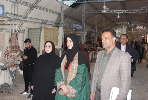 گزارش تصویری| بازدید معاون وزیر صنایع دستی وزیر میراث فرهنگی گردشگری و صنایع دستی از  نمایشگاه  مددجویان بهزیستی استان