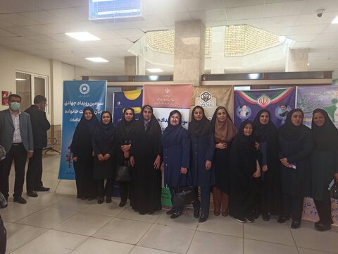 گزارش تصویری|میز خدمت و مشاوره ی بهزیستی فارس در مجتمع شوق زندگی به مناسبت هفته ی دولت