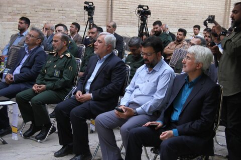 گزارش تصویری|آیین اهدای 25 هزار لوازم التحریر ویژه افراد محروم در محلات کم برخوردار شیراز