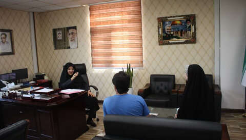 در راستای طرح تکریم ارباب رجوع / دیدار چهره‌ به‌ چهره مدیرکل بهزیستی البرز با جامعه هدف محترم