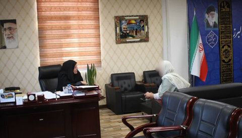 در راستای طرح تکریم ارباب رجوع / دیدار چهره‌ به‌ چهره مدیرکل بهزیستی البرز با جامعه هدف محترم