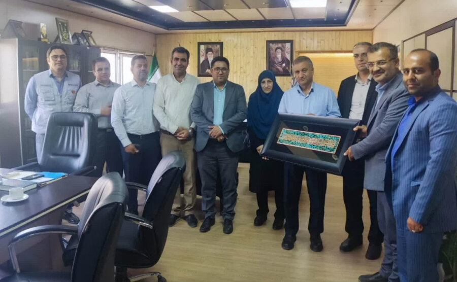 طالقان | دیدار رئیس اداره بهزیستی به همراه جمعی از مدیران با فرماندار طالقان به مناسبت گرامیداشت هفته دولت