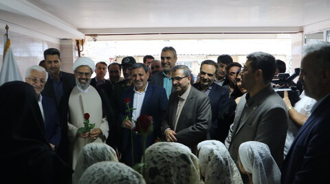 گزارش تصویری از آیین افتتاح همزمان 101 واحد مسکونی مدجویان با حضور استاندار و نماینده ولی فقیه در استان در هفته دولت