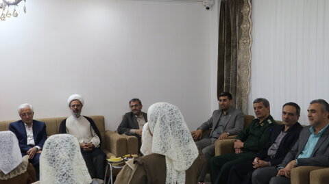 گزارش تصویری از آیین افتتاح همزمان 101 واحد مسکونی مدجویان با حضور استاندار و نماینده ولی فقیه در استان در هفته دولت