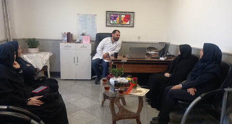 ساوجبلاغ | به مناسبت گرامیداشت روز پزشک / از پزشک کمیسیون پزشکی بهزیستی ساوجبلاغ تجلیل شد