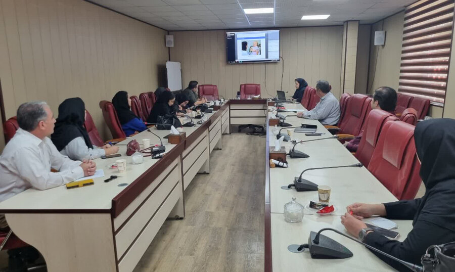 برگزاری جلسه بازآموزی برنامه غربالگری بینایی ویژه کارشناسان وغربالگران بینایی