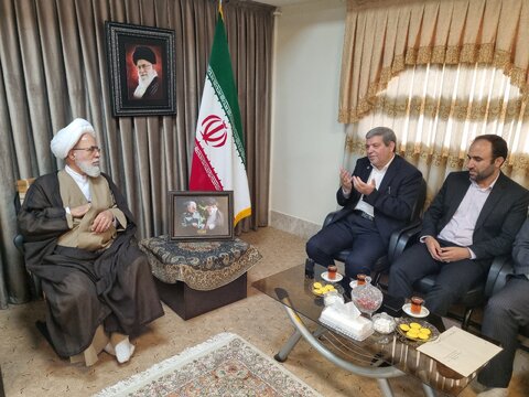 نشستی با امام جمعۀ کرمانشاه / بخش اول