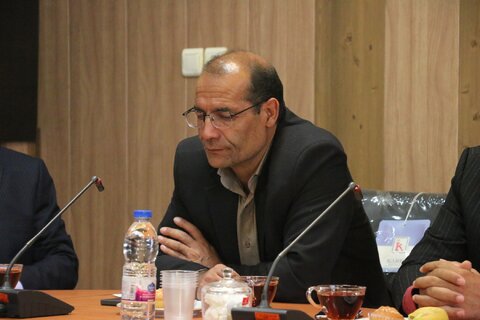 برگزاری جلسه شورای اداری به ریاست دکتر موسوی چلک در اداره بهزیستی کبودراهنگ