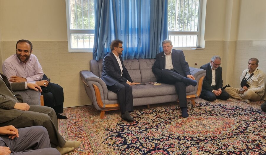 بازدید از مرکز نگهداری کودکان