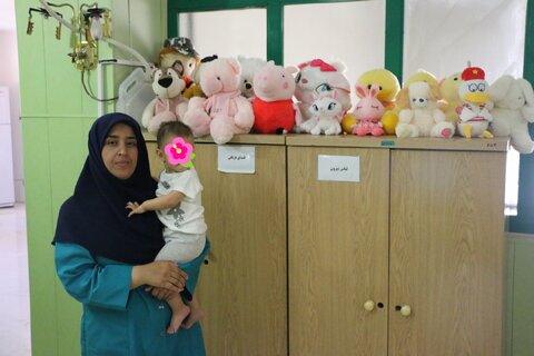 بازدید دکتر سیدحسن موسوی چلک، معاون سلامت اجتماعی سازمان بهزیستی کشور، به همراه حمیدرضا الوند مدیرکل دفتر مراقبت و توانمندسازی کودکان و نوجوانان از شیرخوارگاه عترت شهرستان همدان