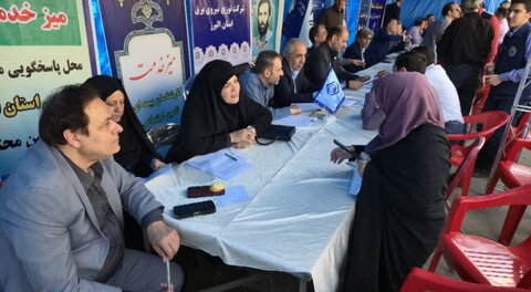 مناسبت گرامیداشت هفته دولت؛گزارش تصویری | برپایی میز خدمت بهزیستی البرز در مصلّی نمازجمعه کلانشهر کرج