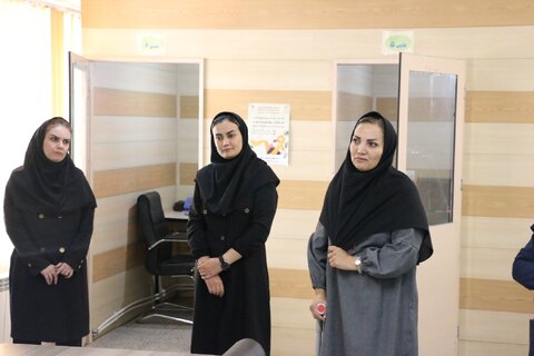 بازدید مدیران ارشد سازمان بهزیستی از مرکز مشاوره تلفنی 1480 همدان