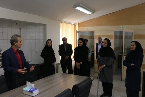 بازدید مدیران ارشد سازمان بهزیستی از مرکز مشاوره تلفنی 1480 همدان