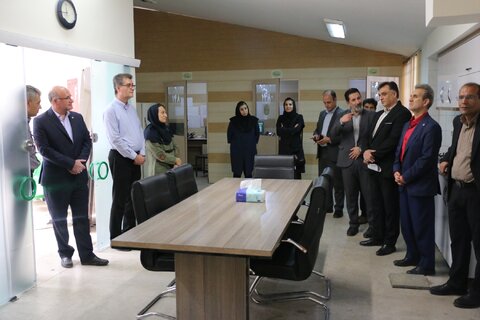 بازدید مدیران ارشد سازمان بهزیستی کشور از مرکز مشاوره تلفنی ۱۴۸۰ همدان؛ تاکید بر خدمات روانشناسی و مشاوره مستمر