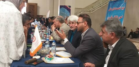 میز ارتباطات مردمی مدیرکل بهزیستی فارس به مناسبت هفته ی دولت