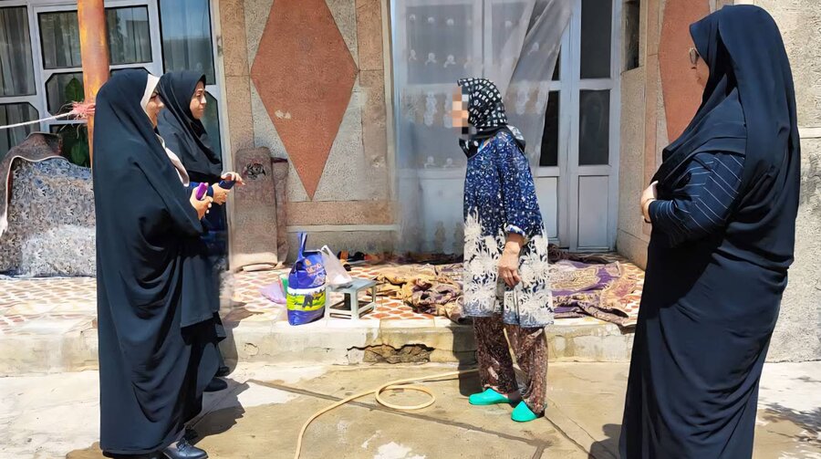 دیدار رئیس بهزیستی شاهین‌دژ با بانوان سرپرست خانوار به مناسبت هفته دولت