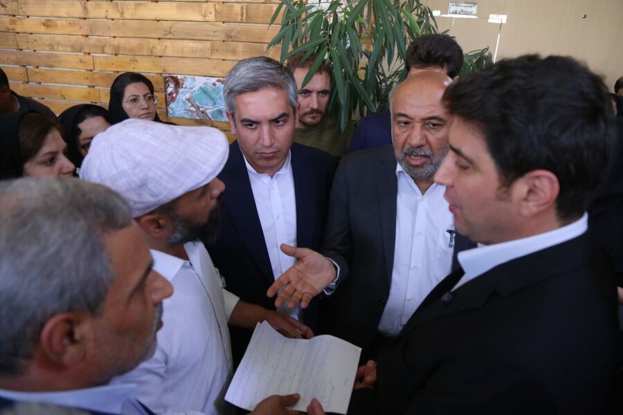 آیین اهدای ۳۵۰ دستگاه ویلچر به افراد دارای معلولیت در سنندج برگزار شد