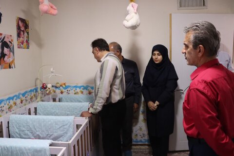 گزارش تصویری ابازدید دکتر  موسوی چلک معاون سلامت اجتماعی سازمان بهزیستی کشور،  دکتر الوند مدیر کل دفتر کودکان و نوجوانان سازمان بهزیستی کشور،  ا از شیرخوارگاه شایستگان و نوباوگان اراک