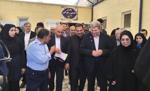 گرارش تصویری| بازدید از مرکز جامع توانبخشی شهید مدنی در سومین روز سفر رئیس سازمان بهزیستی به اصفهان