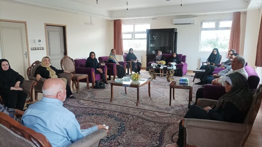 نشست صمیمی مدیران مراکز نگهداری کودکان با مدیرکل بهزیستی گلستان برگزار شد