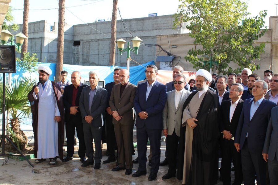 رباط کریم |‌ غبار روبی و گلباران مزار مطهر شهدا به مناسبت هفته دولت با حضور رئیس و همکاران بهزیستی