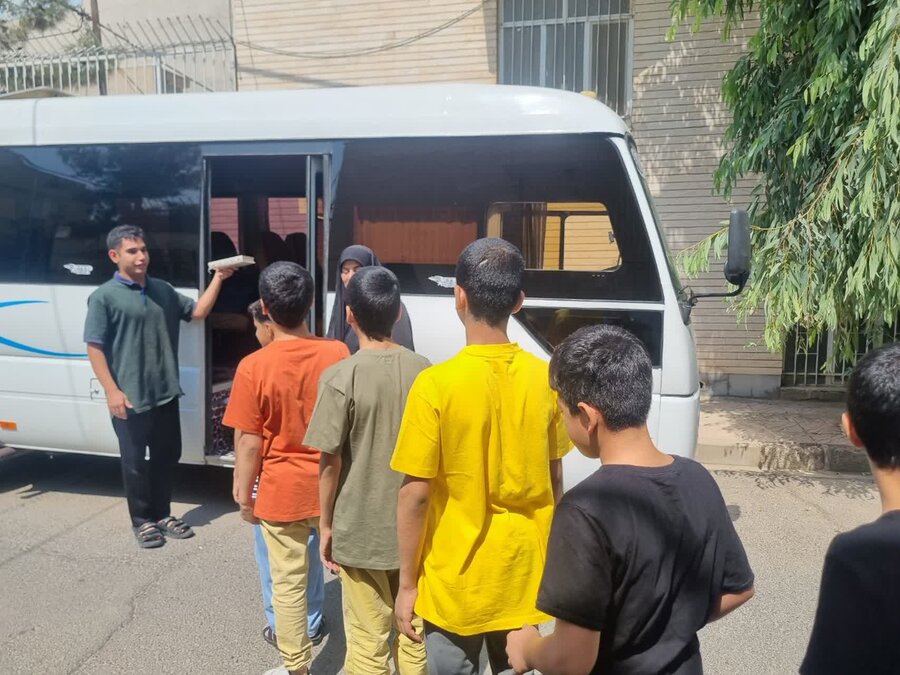 تیم فوتسال فرزندان بهزیستی عازم مسابقات کشوری در بابلسر شدند