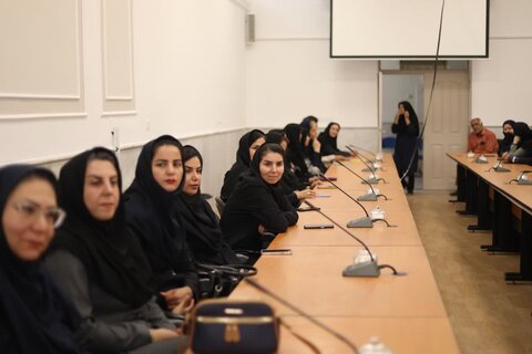 نشست مدیرکل با کارکنان بهزیستی نیشابور