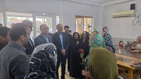 دیدار صمیمانه استاندار گیلان و جمعی از مسئولین با سالمندان آسایشگاه "طلیعه ماندگار گیل" رشت