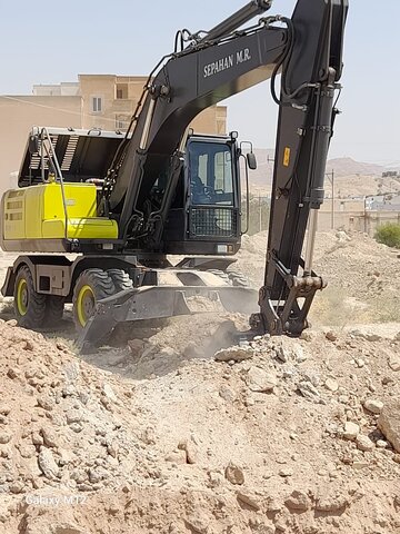 تسطیح رایگان زمین برای ساخت مسکن ۲۴ خانواده دارای معلولیت در مسجدسلیمان
