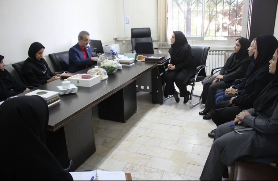 بررسی چالش‌های سلامت اجتماعی در نشست معاون سازمان بهزیستی کشور با کارشناسان البرز