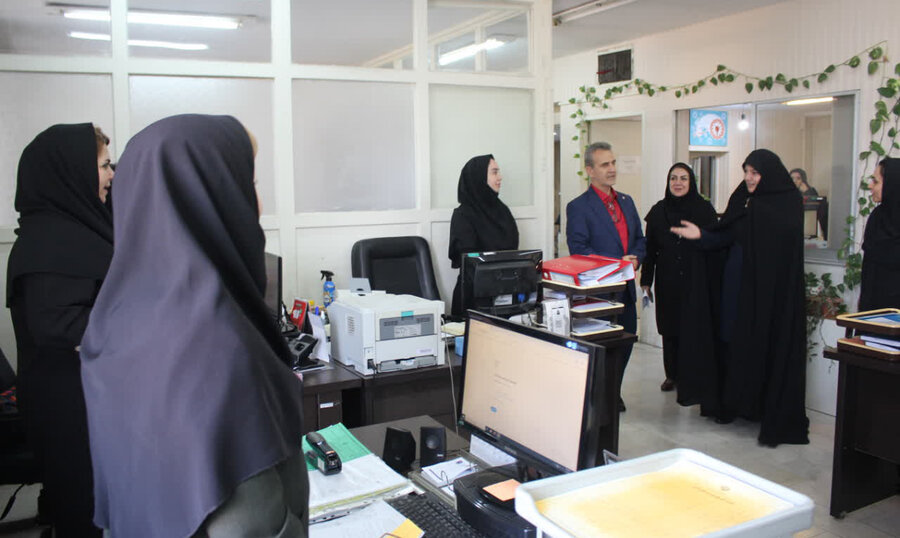 بازدید معاون سلامت اجتماعی سازمان بهزیستی کشور از دفاتر و بخش‌های بهزیستی البرز