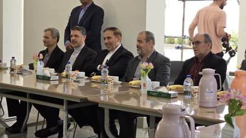 بازدید از خانه چتر