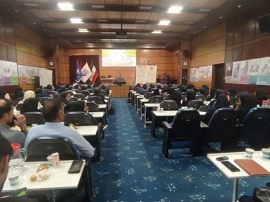 همایش علمی- تخصصی "مدیریت افکار خودکشی" در استان کرمان برگزار شد