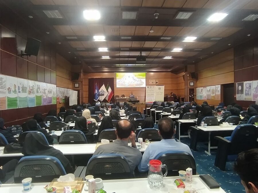 همایش علمی- تخصصی "مدیریت افکار خودکشی" در استان کرمان برگزار شد